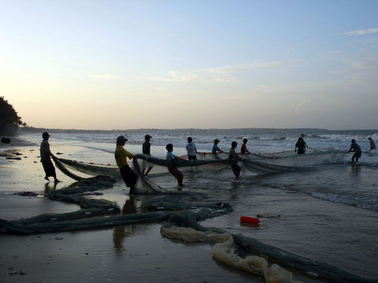 Một buổi kéo lưới của ngư dân Phan Thiết